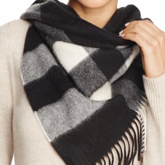 burberry scarf triangle